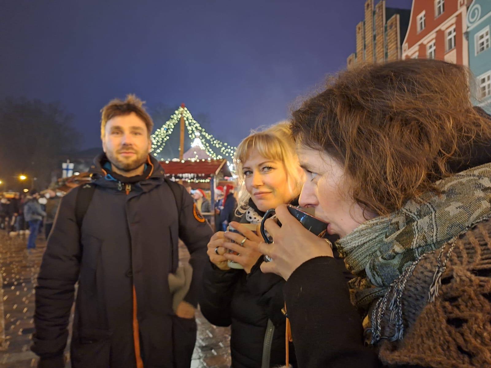 Glühwein auf dem Weihnachtsmarkt
